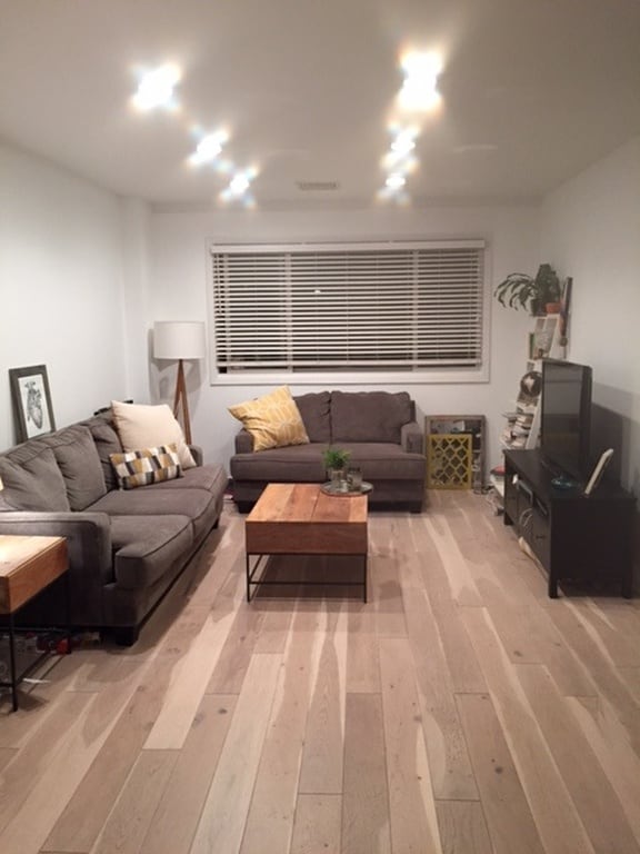 200 Paterson Ave, East Rutherford, NJ 07073 Condo for Rent in East