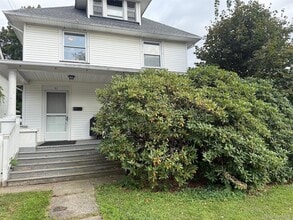 Building Photo - 37 Watkins Ave