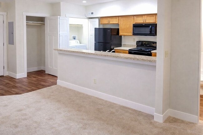 Building Photo - STONE RUN VILLAS