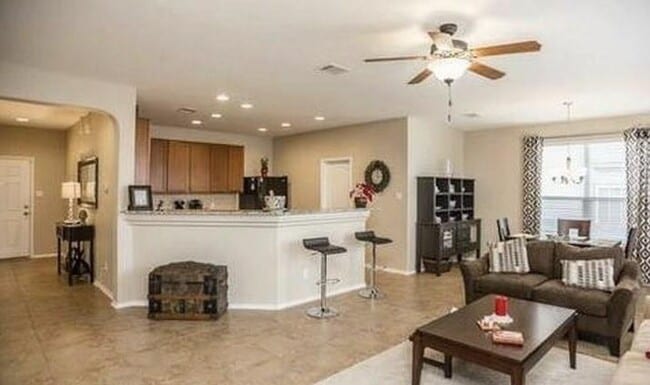 Foto del edificio - 236 Matthews Ln