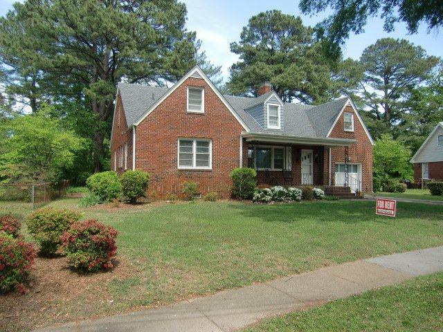Primary Photo - 204 Glen Echo Dr