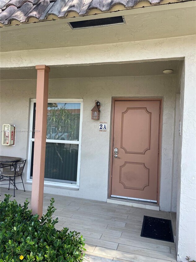 2161 NE 42nd St Unit 2a, Lighthouse Point, FL 33064 Room for Rent in