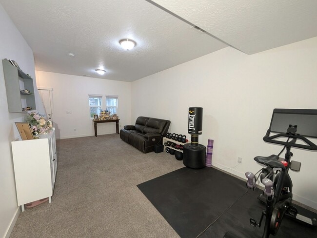 Building Photo - 688 E 355 N