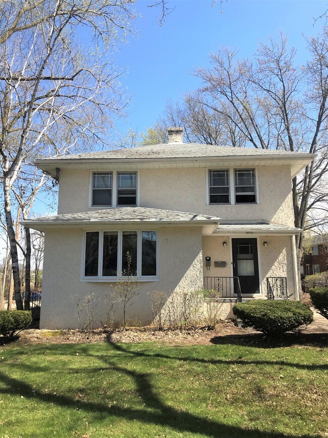 Building Photo - 2015 Sherman Ave