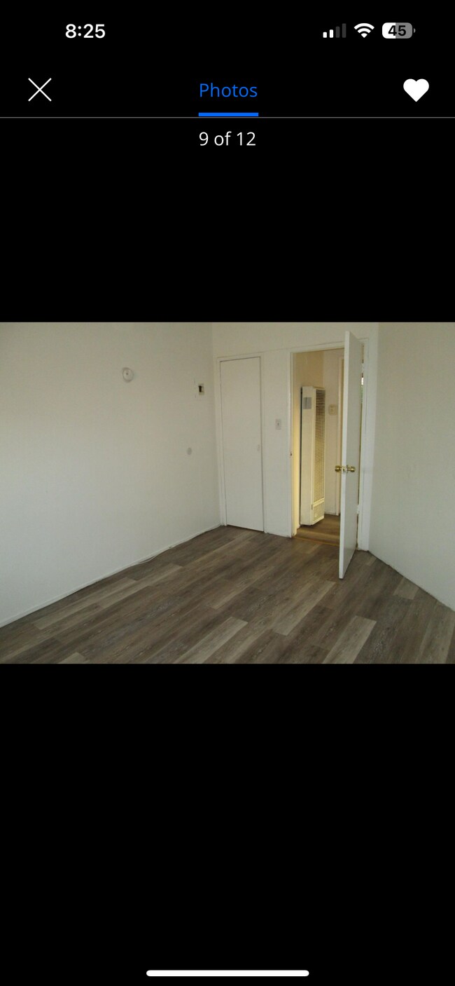 Building Photo - 904 S Bullis Rd
