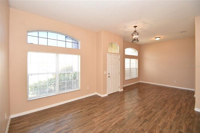 Building Photo - 13 Sergeant Ct