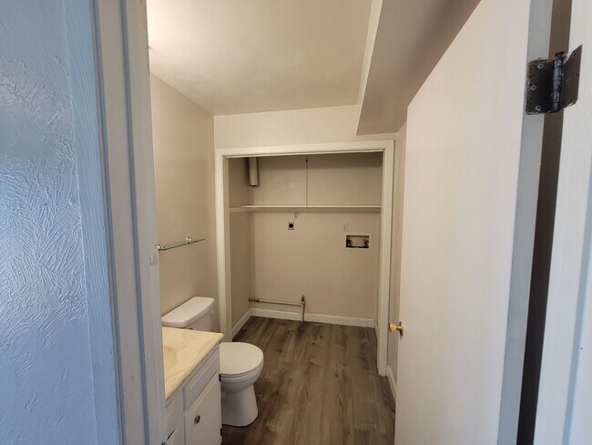 Conexión de lavandería - 1309 W Chestnut St