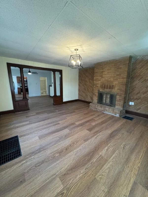 Building Photo - 2542 Steele Ave