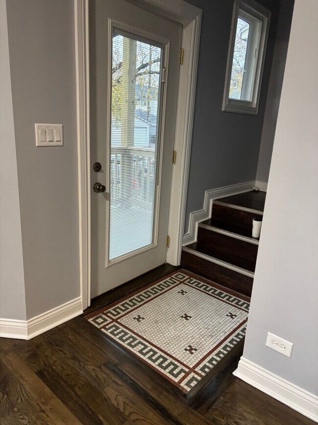 Foto del edificio - 3836 W Wabansia Ave