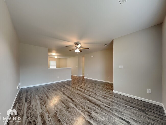 Foto del edificio - 804 The Heights Ln