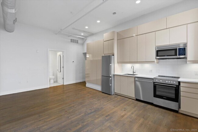 Foto del edificio - 124 Temple St