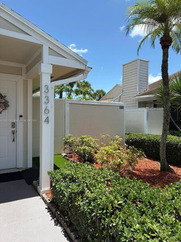Foto principal - 3364 NW 101st Ave