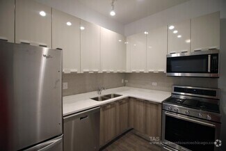 Building Photo - 930 W Dakin St