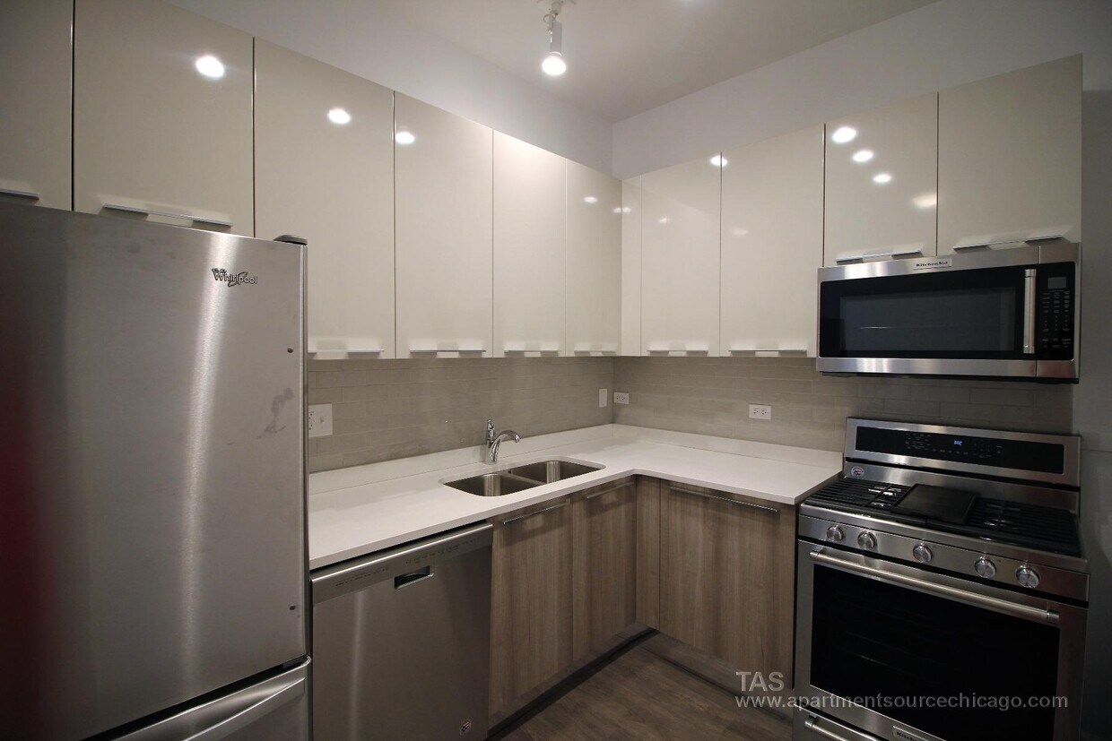 Foto principal - 930 W Dakin St