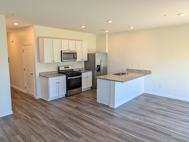 Building Photo - 450 Locust Run Dr