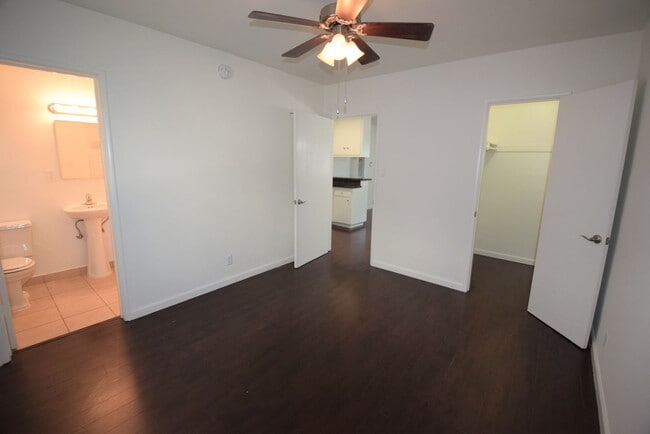 Building Photo - 10645 Valley Spring Ln