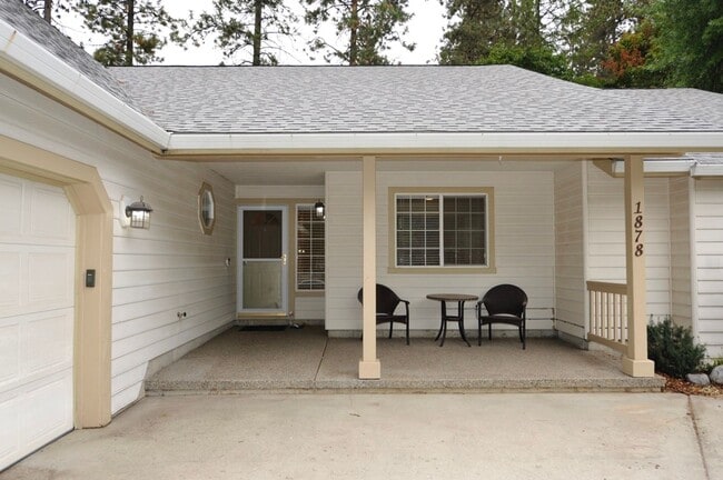 Building Photo - Best Hill Meadows Community- 3 bed 2 bath ...