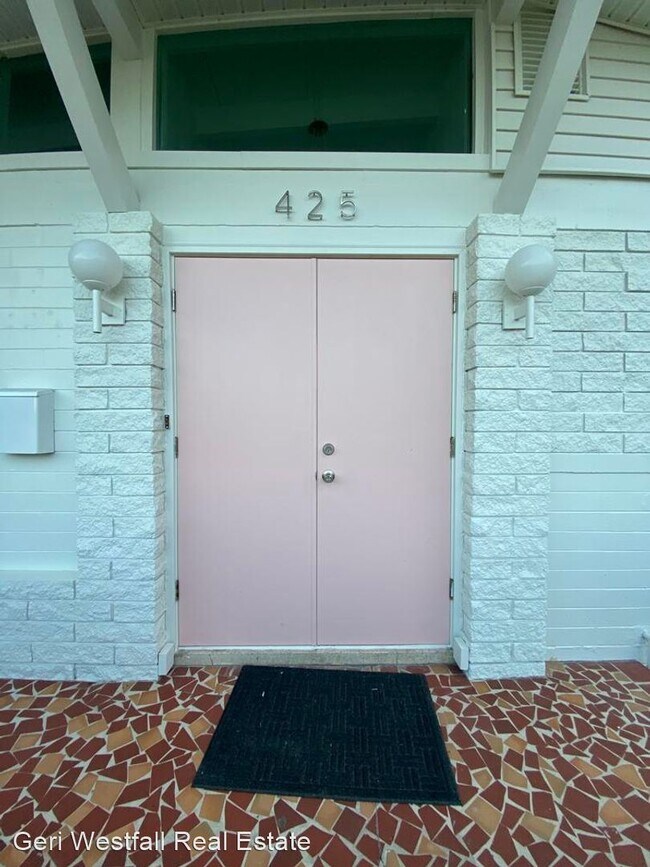 Building Photo - 3 br, 2 bath House - 425 Riverside Drive