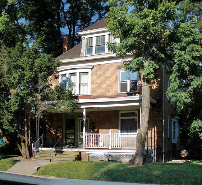 Building Photo - 311 Pennwood Ave