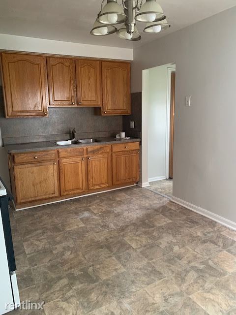 Building Photo - 2 br, 1.5 bath House - 26150 Pinehurst St