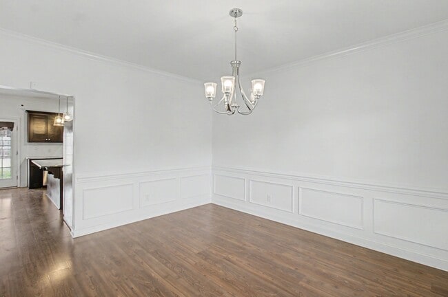 Building Photo - 390 Fairview Cir