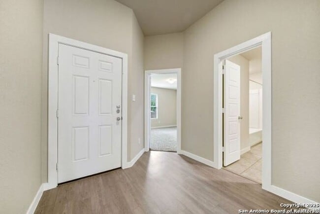 Building Photo - 4 Bedroom 2 Bathroom located in Reserve at...