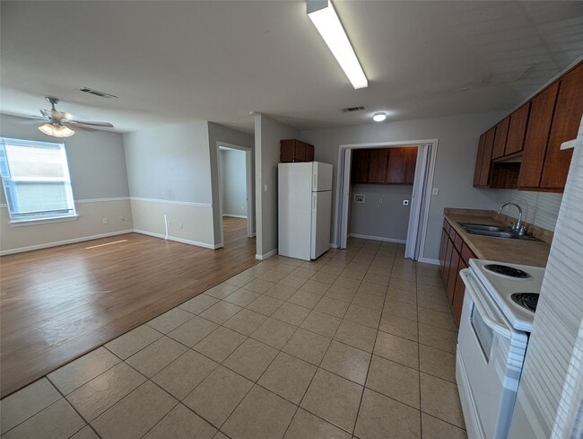 Foto del edificio - 138 S Bend Ct