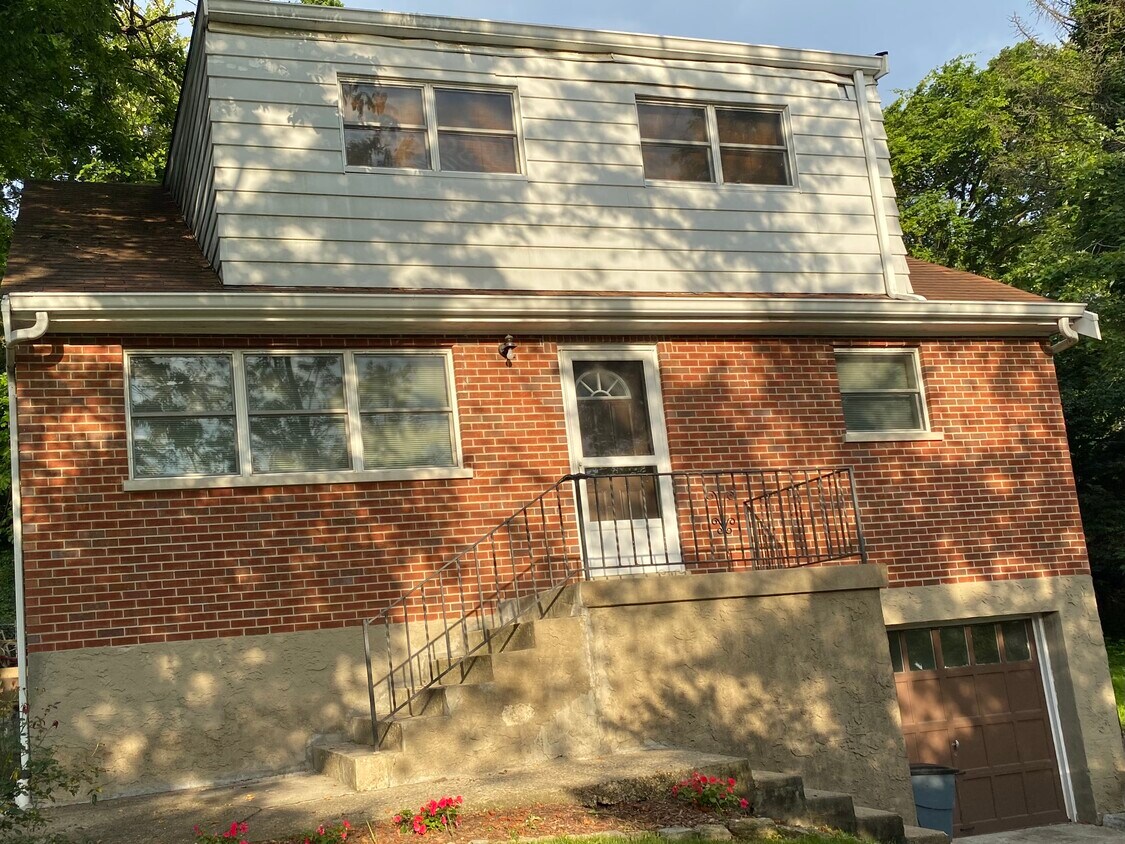 Primary Photo - 59 N Grand Ave