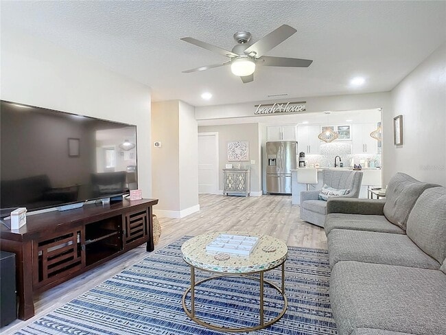 Building Photo - 2309 Saxon Dr