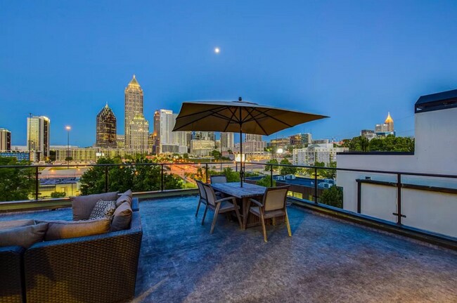 Foto del edificio - 1185 Barnes St NW
