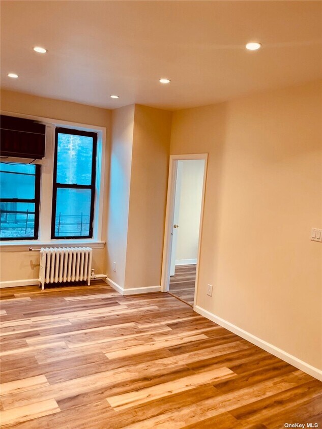 Building Photo - 514 Ave. M