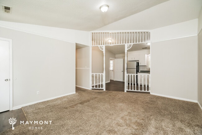 Building Photo - 301 Bluebell Ave