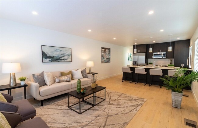 Foto del edificio - Beautiful New Townhome
