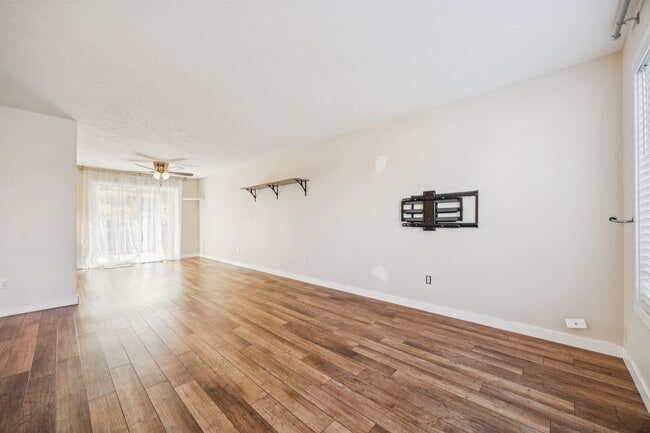 Building Photo - 7706 SE 104th Ave