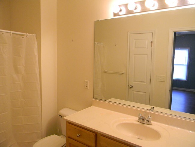 Building Photo - 33500 Parker Run