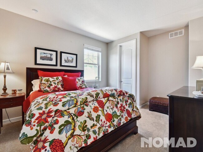 Foto del edificio - 4 Bedroom Single Family Home in Aurora