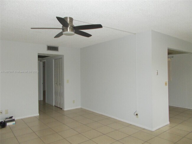 Building Photo - 13455 SW 9th Ct