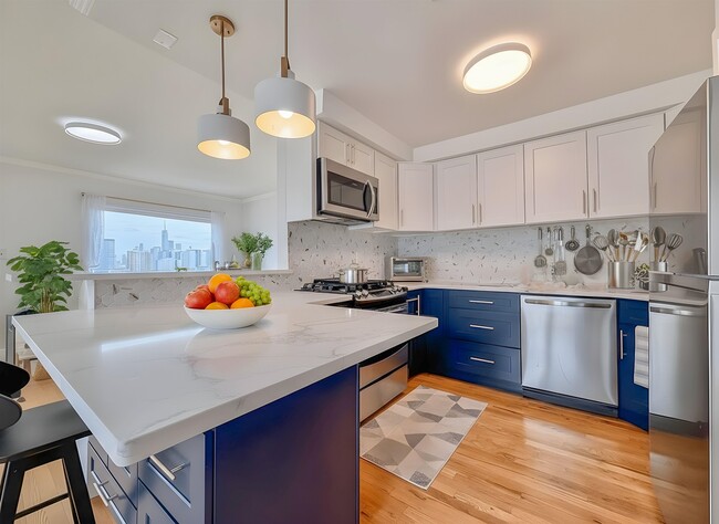 Foto del edificio - 126 Ogden Ave.