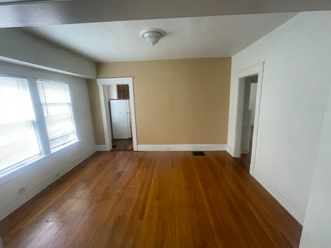 Building Photo - 2688 E 128th St