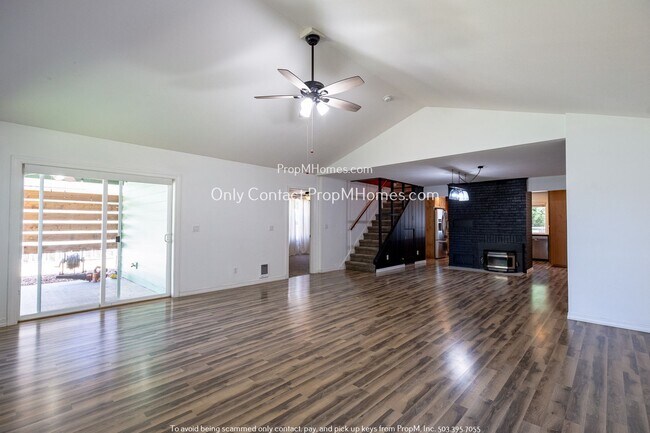 Building Photo - Light-Filled, Recently Updated Three Bedro...