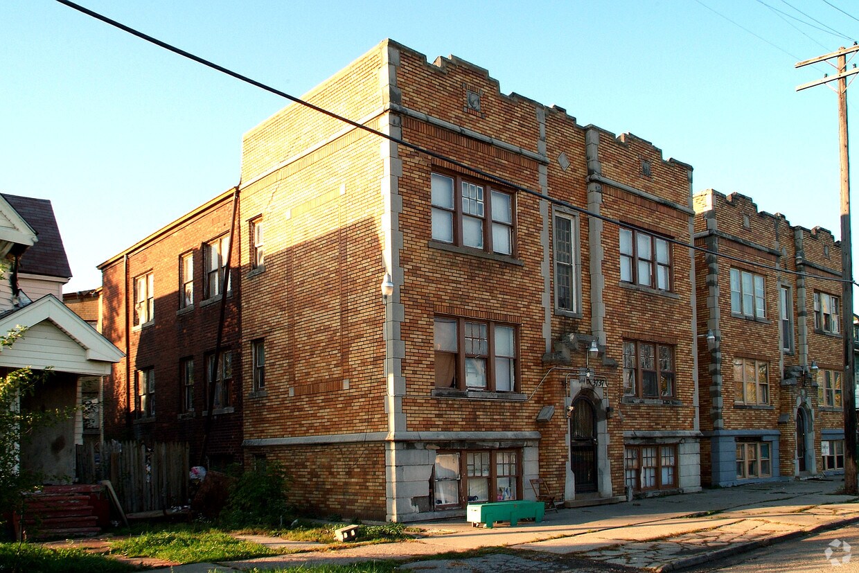 Primary Photo - 3747 Scovel Pl