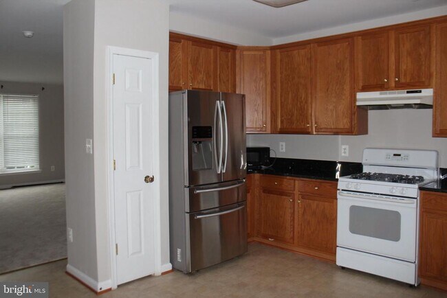 Building Photo - 3404 Blue Mallard Landing