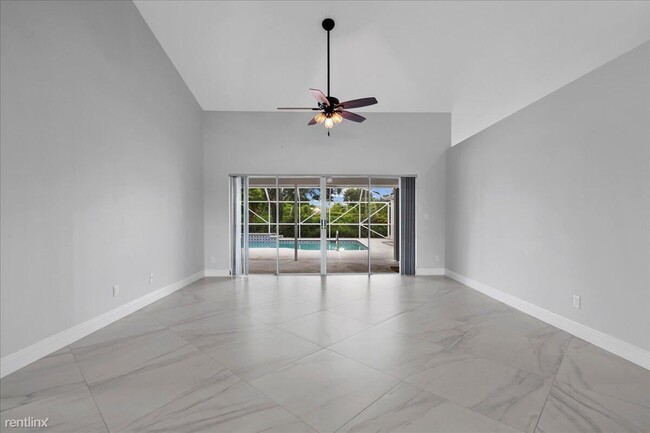 Building Photo - 4 br, 2.5 bath House - 15575 Woodmar Ct