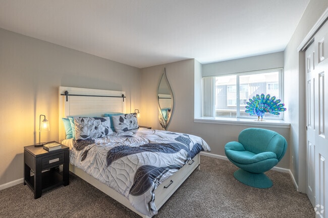 2BR, 2BA - 1,050SF - Primary Bedroom - The Girard at Cherry Hills