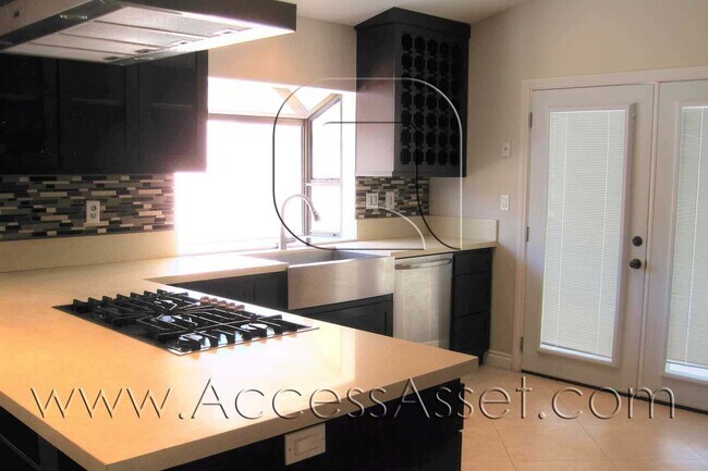 Foto del edificio - Charming 3 Bed/2 Bath Home In Desirable Ch...