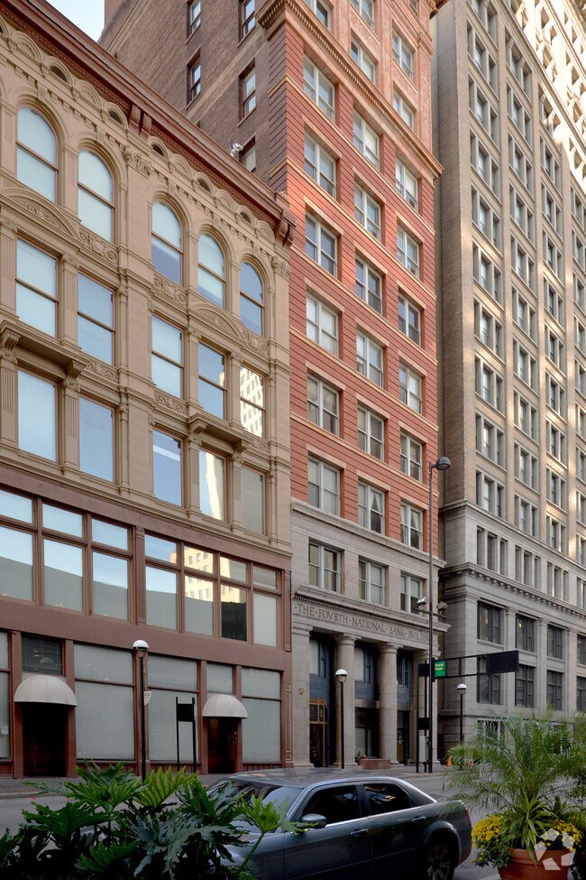 Building Photo - 18 E 4th St
