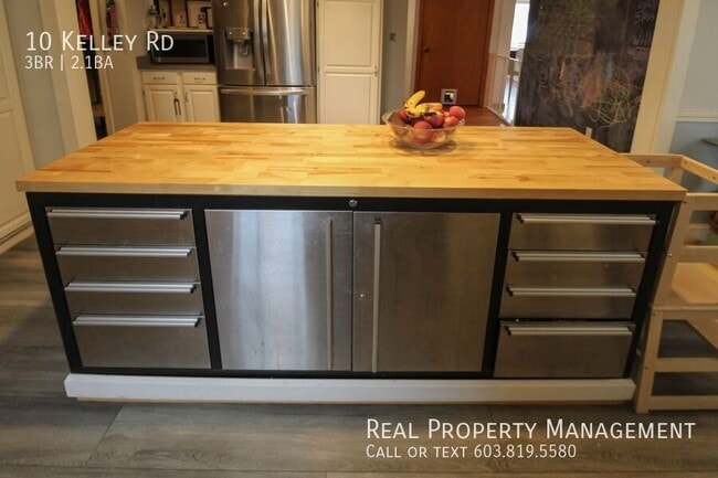 Building Photo - 10 Kelley Rd