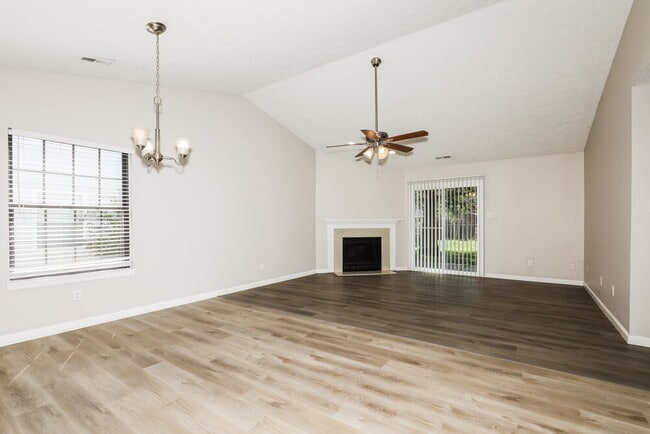 Foto del edificio - 7750 Harcourt Springs Dr