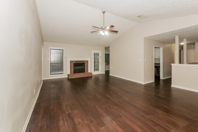 Foto del edificio - 715 Pullman Ln