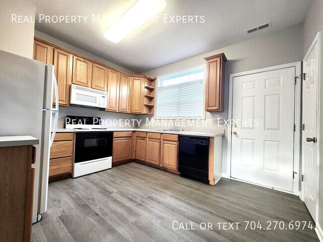 Foto del edificio - 138 Sun Ridge Dr